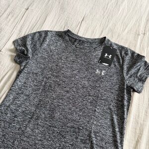 Under Armour Tech Twist Activewear T-Shirt Women’s Small NWT Heather Gray